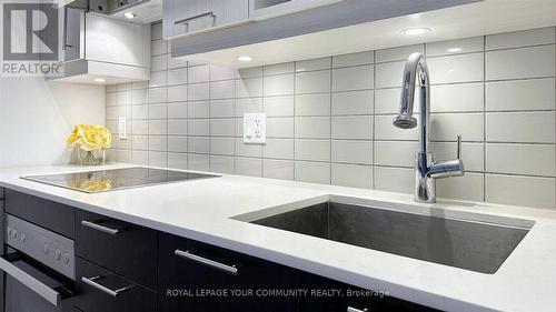 806 - 30 Nelson Street, Toronto, ON - Indoor Photo Showing Kitchen With Upgraded Kitchen