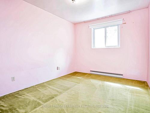 10 Yucatan Rd, Toronto, ON - Indoor Photo Showing Other Room