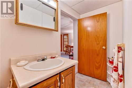 8 Dixon Street, Cobden, ON - Indoor Photo Showing Bathroom