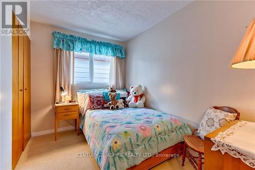 8 Dixon Street, Whitewater Region, ON - Indoor Photo Showing Bedroom