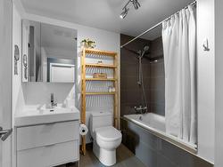 Ensuite bathroom - 