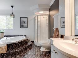 Ensuite bathroom - 