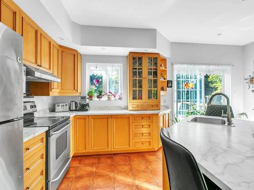 Cuisine - 104 Ch. Du Roi, Saint-Colomban, QC - Indoor Photo Showing Kitchen