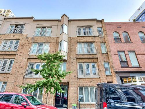 Exterior entrance - 401-1073 Rue De Bleury, Montréal (Ville-Marie), QC - Outdoor With Facade