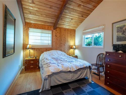 5952 Race Point Rd, Campbell River, BC 