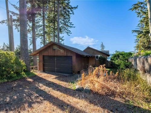 5952 Race Point Rd, Campbell River, BC 