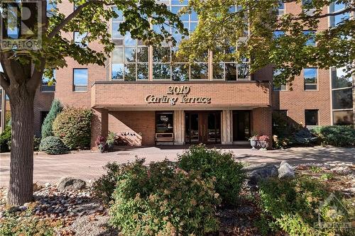 2019 Carling Avenue Unit#605, Ottawa, ON - Outdoor