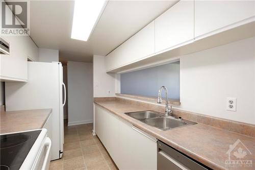 2019 Carling Avenue Unit#605, Ottawa, ON - Indoor Photo Showing Laundry Room