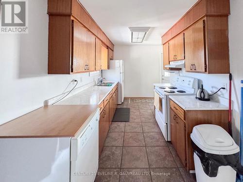 247 Raymond Street, Temiskaming Shores, ON - Indoor Photo Showing Kitchen