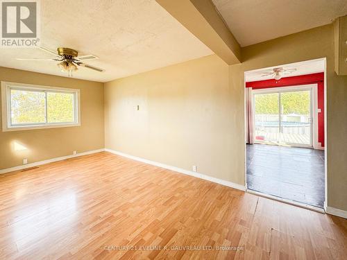 96 Queen Street, Temiskaming Shores, ON - Indoor Photo Showing Other Room