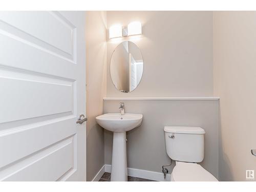 8815 218 St Nw, Edmonton, AB - Indoor Photo Showing Bathroom