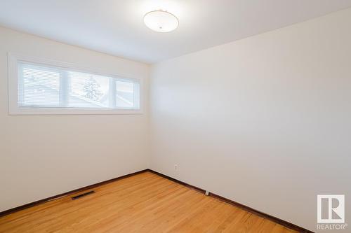 16045 95 Av Nw, Edmonton, AB - Indoor Photo Showing Other Room