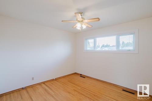 16045 95 Av Nw, Edmonton, AB - Indoor Photo Showing Other Room