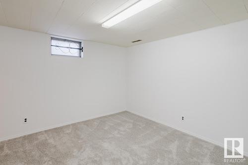 16045 95 Av Nw, Edmonton, AB - Indoor Photo Showing Other Room