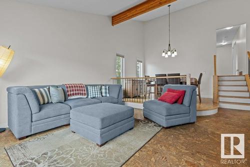 8011 159 Av Nw, Edmonton, AB - Indoor Photo Showing Living Room