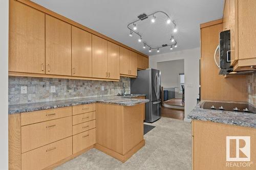 8011 159 Av Nw, Edmonton, AB - Indoor Photo Showing Kitchen