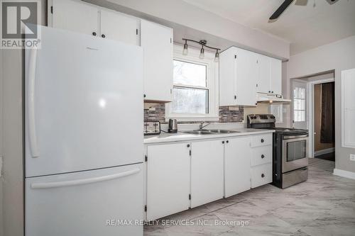 445 York Street, Cornwall, ON - Indoor Photo Showing Kitchen With Double Sink