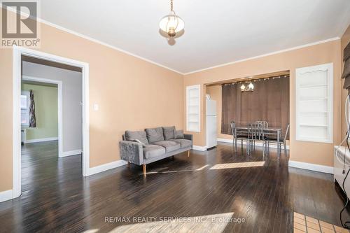 445 York Street, Cornwall, ON - Indoor Photo Showing Living Room