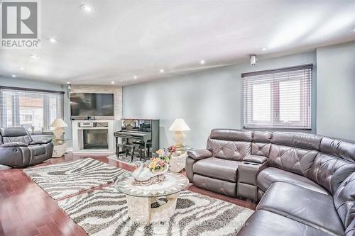 51 Ketchum Crescent, Markham, ON - Indoor Photo Showing Living Room