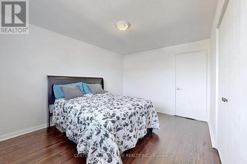 40 Radwinter Drive, Toronto, ON - Indoor Photo Showing Bedroom