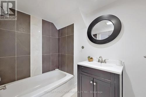 40 Radwinter Drive, Toronto, ON - Indoor Photo Showing Bathroom