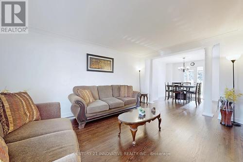 40 Radwinter Drive, Toronto, ON - Indoor Photo Showing Living Room