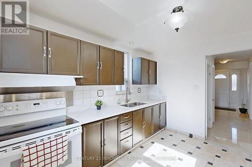 40 Radwinter Drive, Toronto, ON - Indoor Photo Showing Kitchen With Double Sink