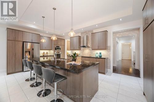 18 Falkland Road, Brampton, ON - Indoor Photo Showing Kitchen With Stainless Steel Kitchen With Upgraded Kitchen