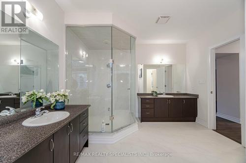 18 Falkland Road, Brampton, ON - Indoor Photo Showing Bathroom