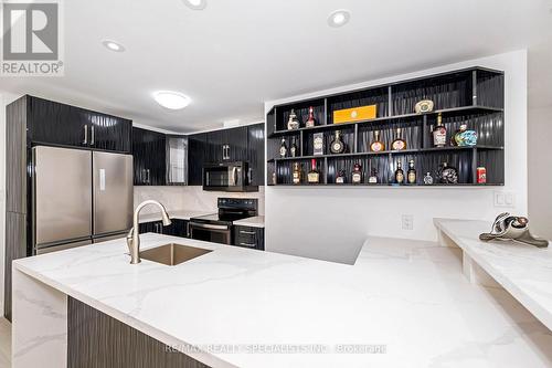 18 Falkland Road, Brampton, ON - Indoor Photo Showing Kitchen