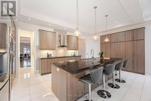 18 Falkland Road, Brampton, ON - Indoor Photo Showing Kitchen With Upgraded Kitchen