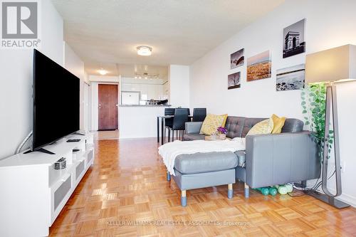 1509 - 2565 Erin Centre Boulevard, Mississauga, ON - Indoor Photo Showing Living Room