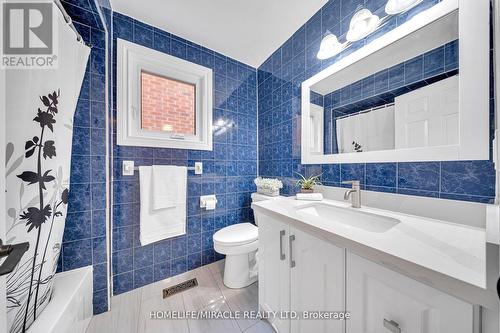 19 Mccabe Crescent, Vaughan, ON - Indoor Photo Showing Bathroom