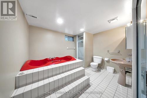 19 Mccabe Crescent, Vaughan, ON - Indoor Photo Showing Bathroom