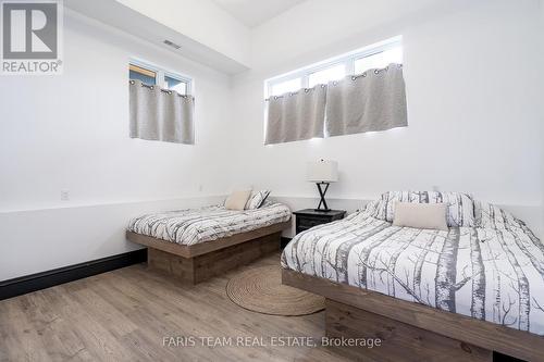 15512 County Road 27, Springwater, ON - Indoor Photo Showing Bedroom