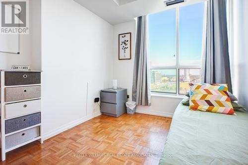 1509 - 2565 Erin Centre Boulevard, Mississauga, ON - Indoor Photo Showing Bedroom