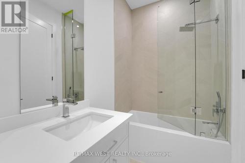 386A Rimilton Avenue, Toronto, ON - Indoor Photo Showing Bathroom