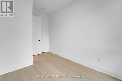 386A Rimilton Avenue, Toronto, ON - Indoor Photo Showing Other Room