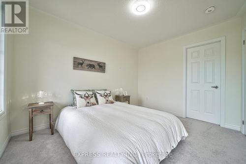 6 Morley Crescent, Whitby, ON - Indoor Photo Showing Bedroom