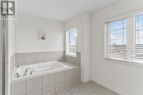 21 - 2526 Bromus Path, Oshawa, ON - Indoor Photo Showing Bathroom