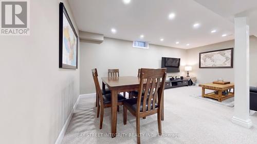 22 Lansbury Court, Vaughan, ON - Indoor