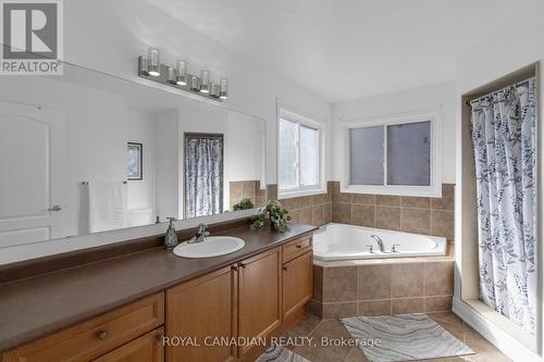 14 Sams Crescent, Brampton, ON - Indoor Photo Showing Bathroom