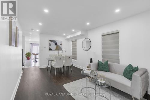 14 Sams Crescent, Brampton, ON - Indoor Photo Showing Living Room