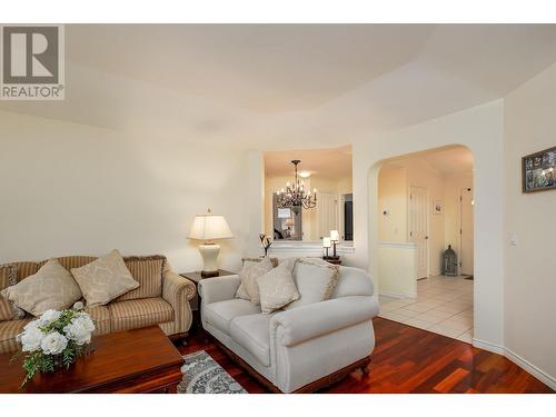 3973 Gallaghers Circle, Kelowna, BC - Indoor Photo Showing Living Room