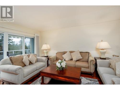 3973 Gallaghers Circle, Kelowna, BC - Indoor Photo Showing Living Room