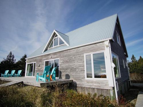 220 Seaside Drive Drive, Louis Head, NS 