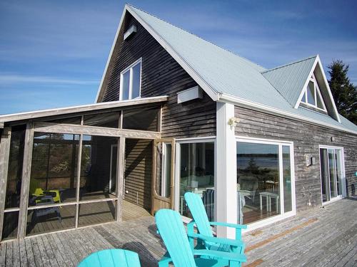 220 Seaside Drive Drive, Louis Head, NS 