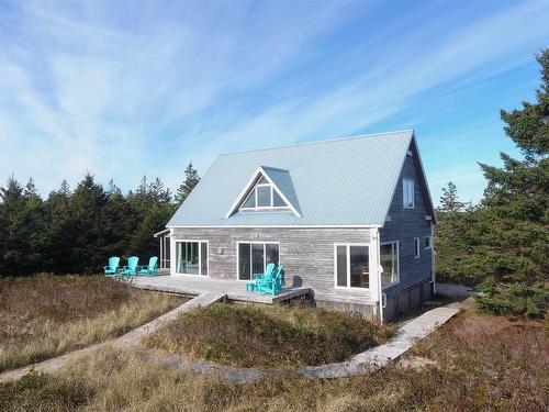 220 Seaside Drive Drive, Louis Head, NS 