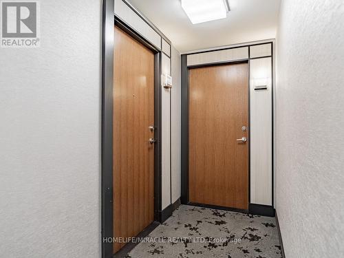 4907 - 30 Shore Breeze Drive, Toronto, ON - Indoor Photo Showing Other Room