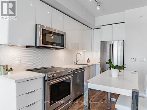 4907 - 30 Shore Breeze Drive, Toronto, ON - Indoor Photo Showing Kitchen With Stainless Steel Kitchen With Upgraded Kitchen